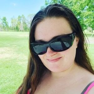 Meet your Posher, Betsy